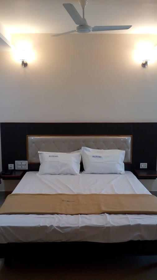קראיקודי Hotel Meyyappaa מראה חיצוני תמונה